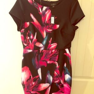 Never worn, Worthington, flowery dress, Size 10